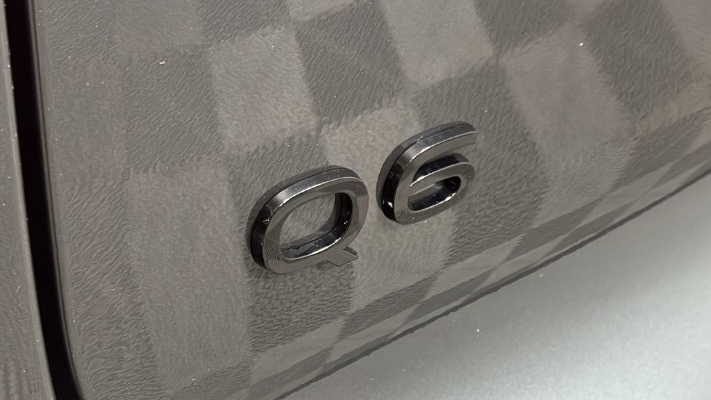 2025 Audi Q6 e-tron Premium 9