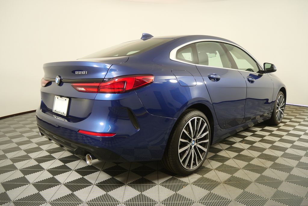 Thumbnail: 2024 BMW 2 Series - 3