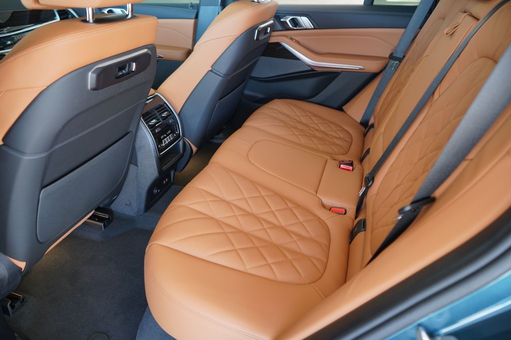 Thumbnail: 2026 BMW X5 - 21