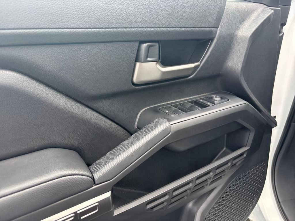 2025 Toyota Tacoma TRD Sport - Photo 11