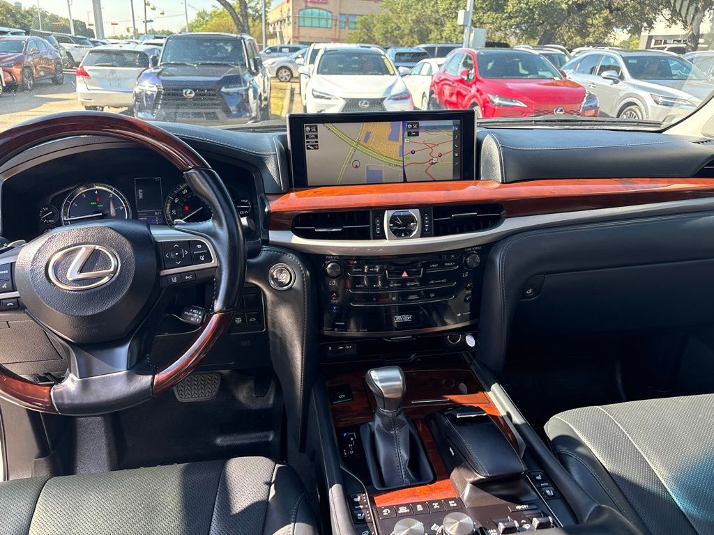 Thumbnail: 2019 Lexus LX - 18