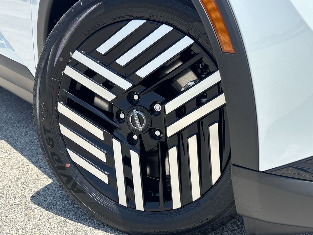New 2026 Nissan Leaf SUV