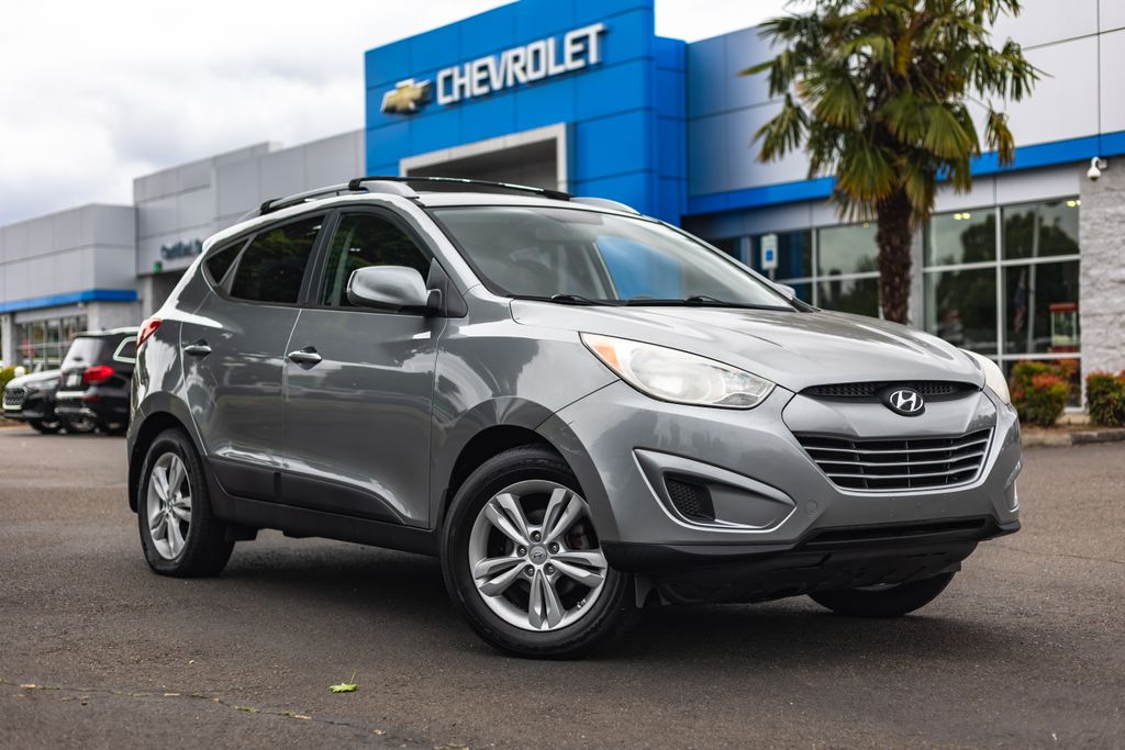 Graphite Gray 2011 Hyundai Tucson SUV / Crossover Front-Wheel Drive 6-Speed Automatic Overdrive