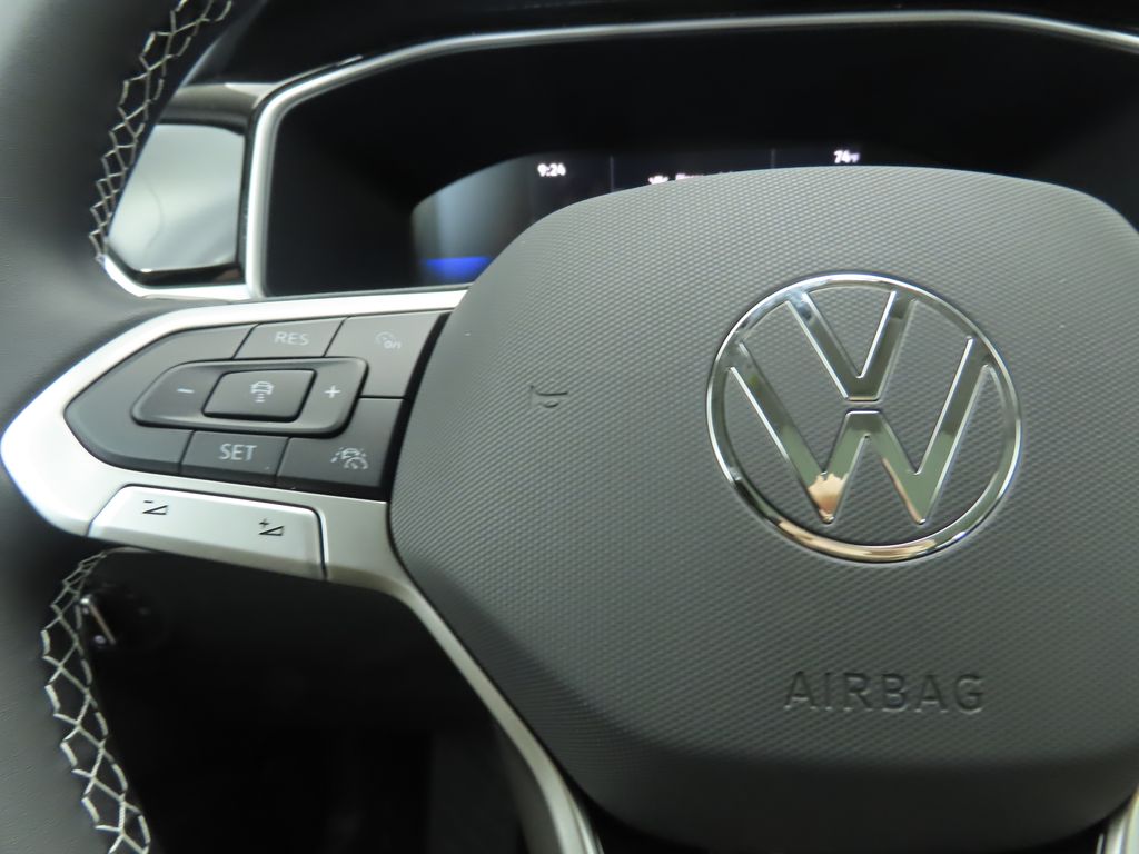 Thumbnail: 2025 Volkswagen Taos - 12