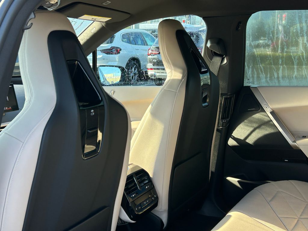 Thumbnail: 2026 BMW iX - 30