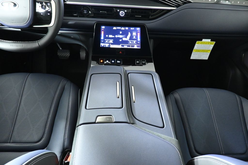 Thumbnail: 2026 INFINITI QX80 - 19