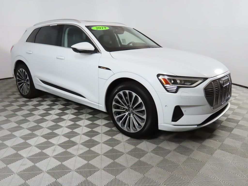 Thumbnail: 2019 Audi e-tron - 7
