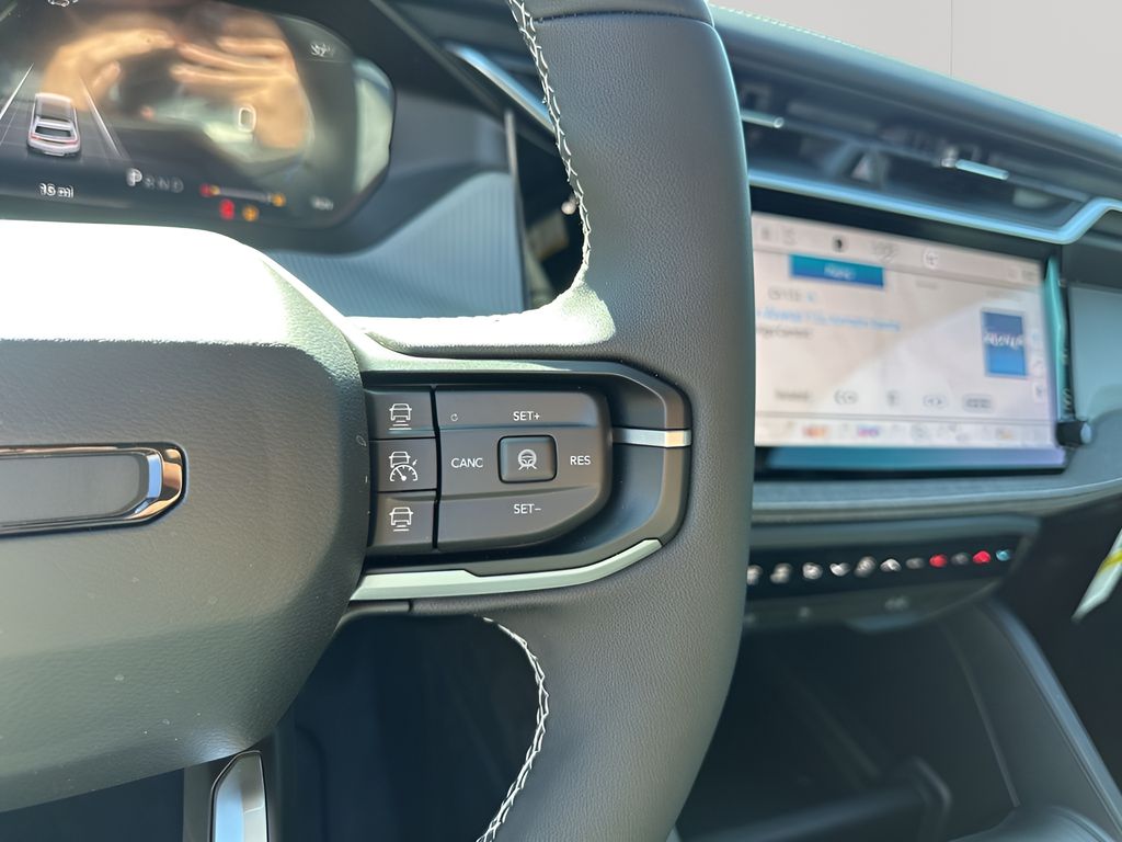 New 2026 White/off-white Jeep Laredo image 31