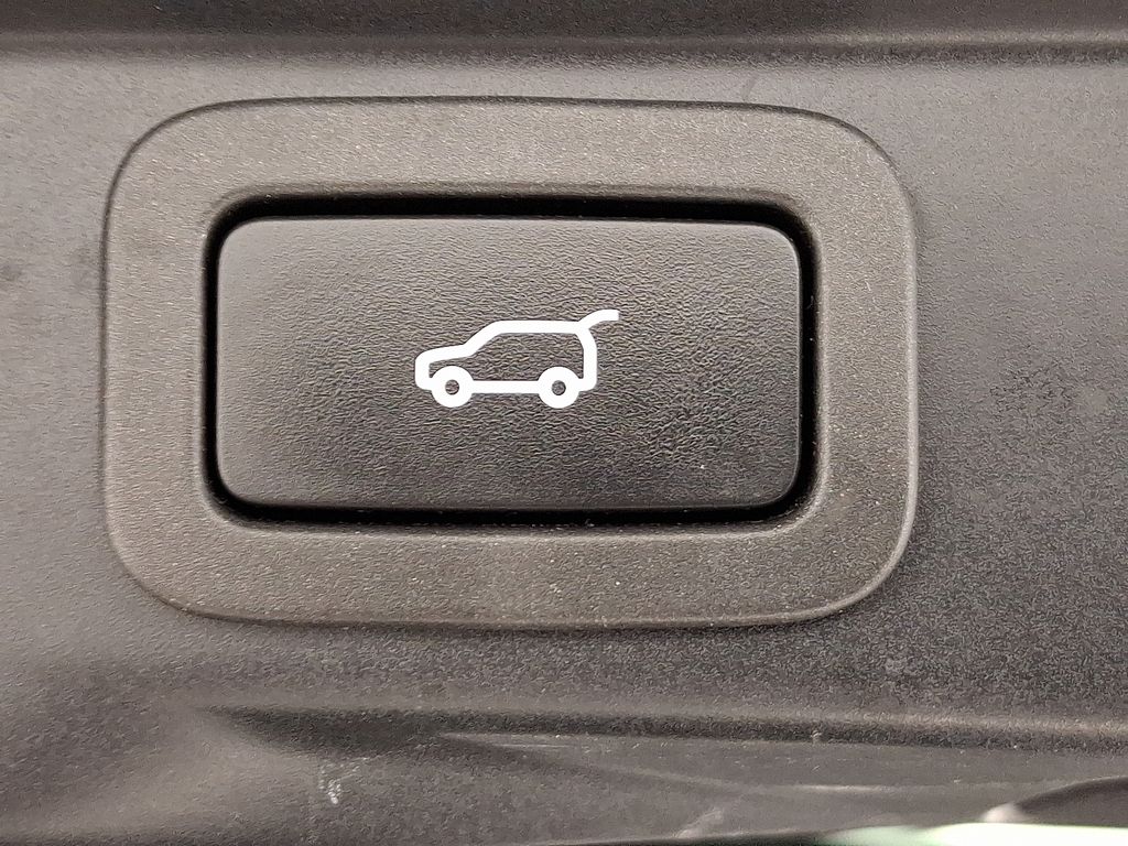 Thumbnail: 2021 Land Rover Range Rover Sport - 32
