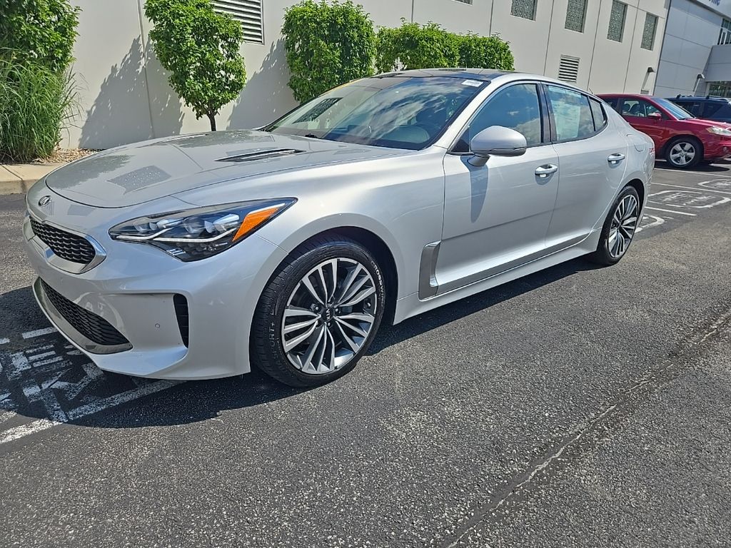 Thumbnail: 2018 Kia Stinger - 2