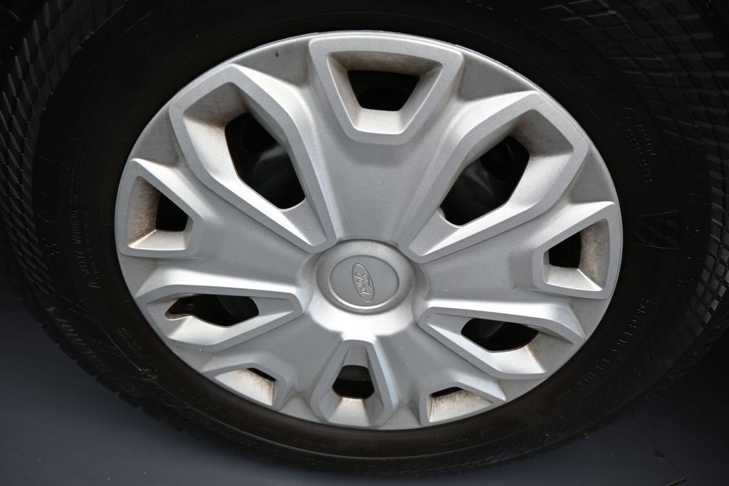 Used 2024 Oxford White Ford XLT image 38