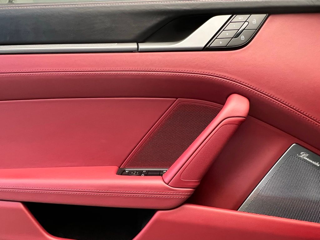 Thumbnail: 2025 Porsche 911 - 19