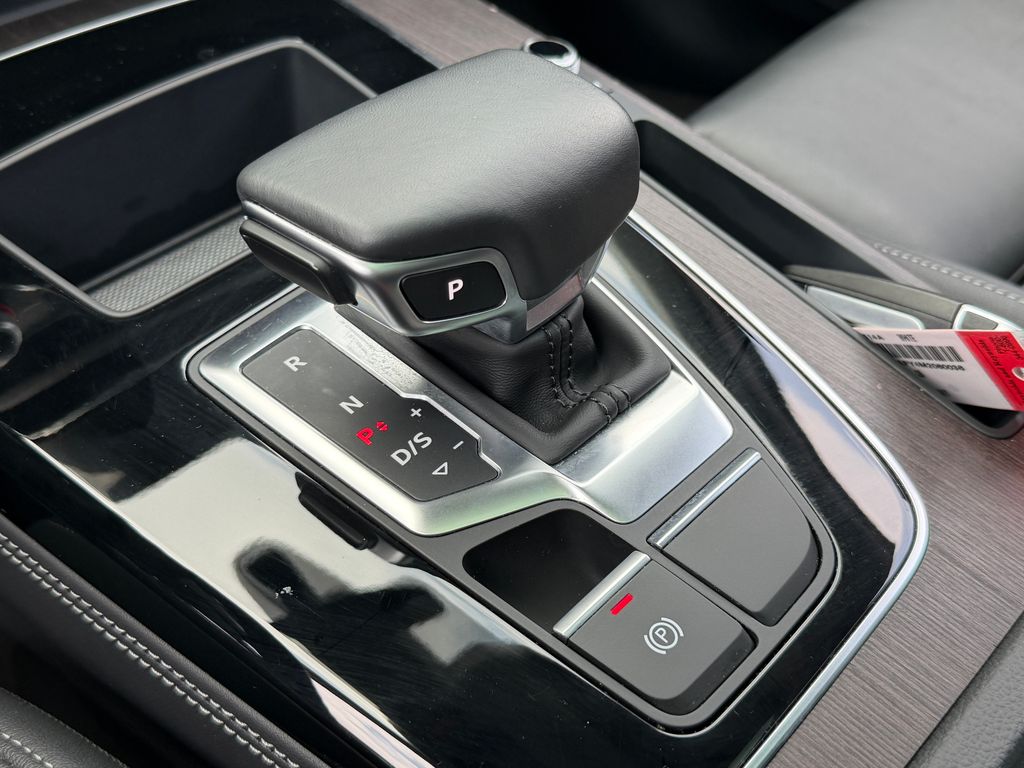 Thumbnail: 2021 Audi Q5 - 29