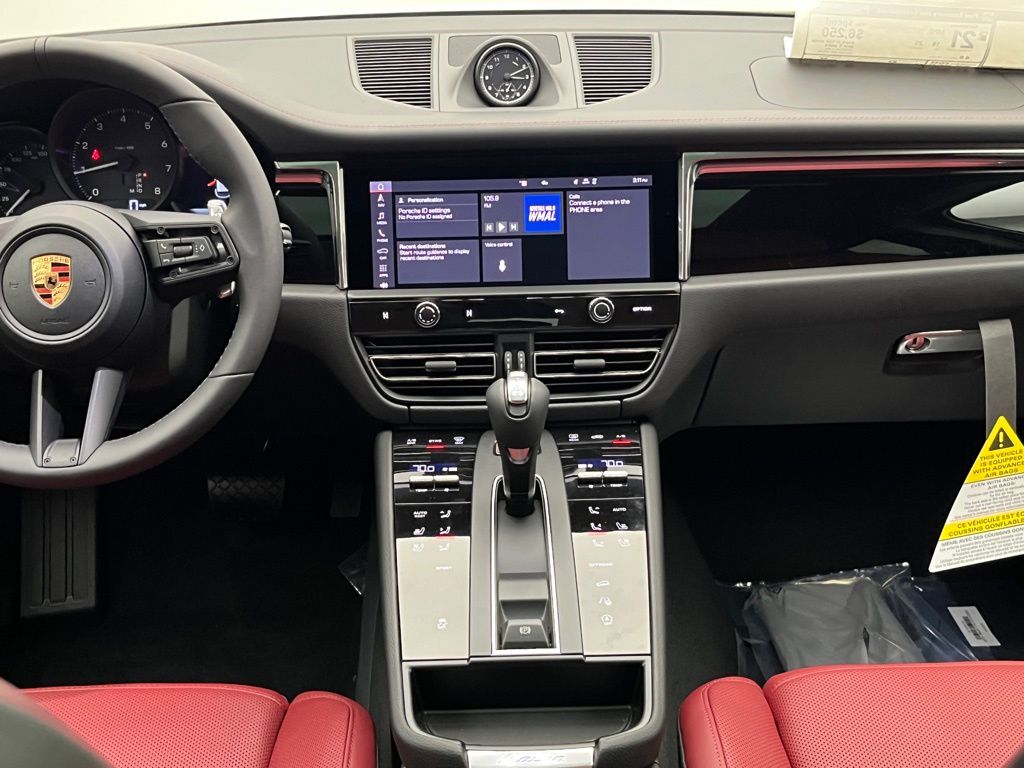 Thumbnail: 2026 Porsche Macan - 24