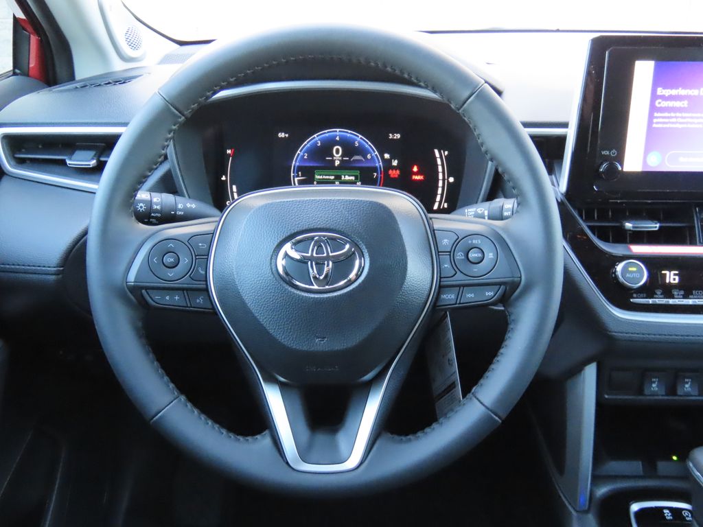 2024 Toyota Corolla Cross XLE 10