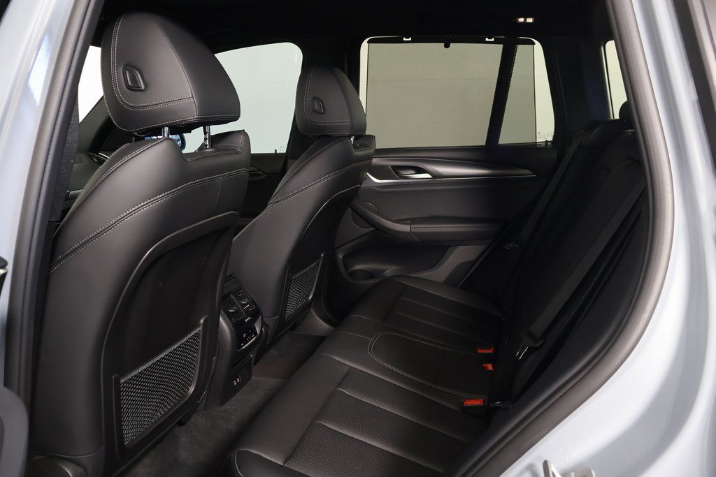 Thumbnail: 2022 BMW X3 - 11