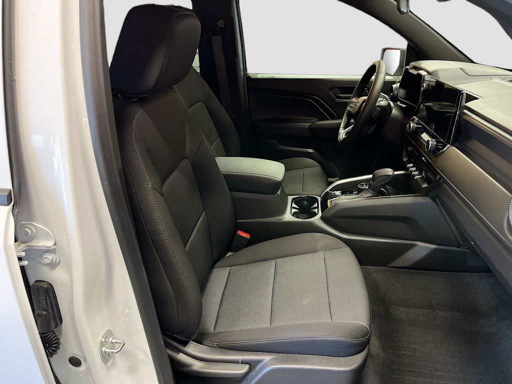 Used 2024 Summit White Chevrolet Trail Boss image 27