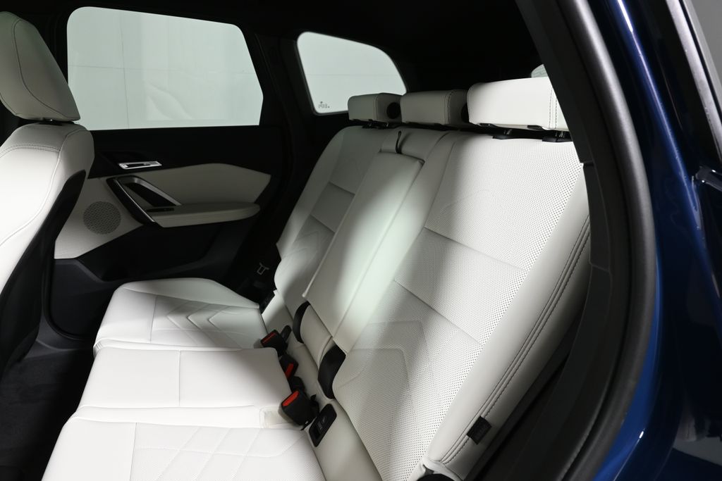 Thumbnail: 2026 BMW X1 - 4