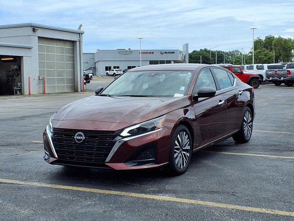 Garnet Pearl Metallic 2024 Nissan Altima Sedan Front-Wheel Drive Continuously Variable Transmission