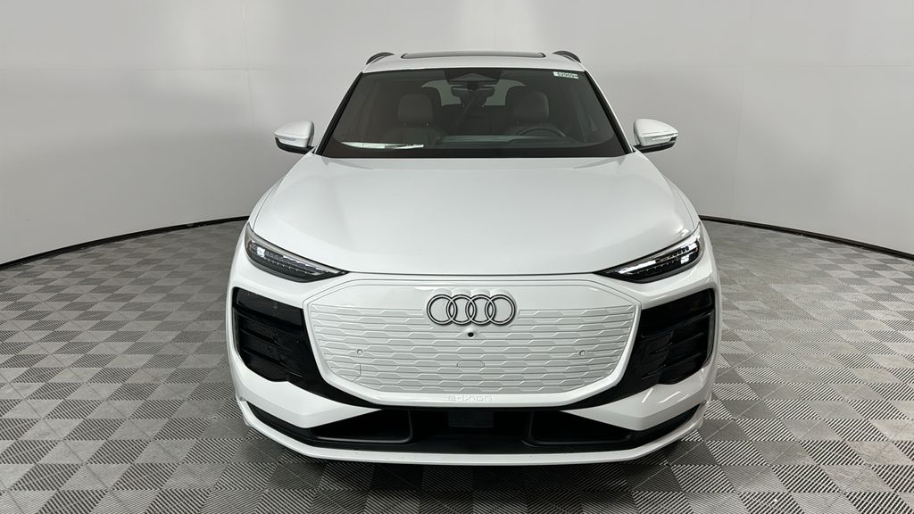 2025 Audi Q6 e-tron Premium 8