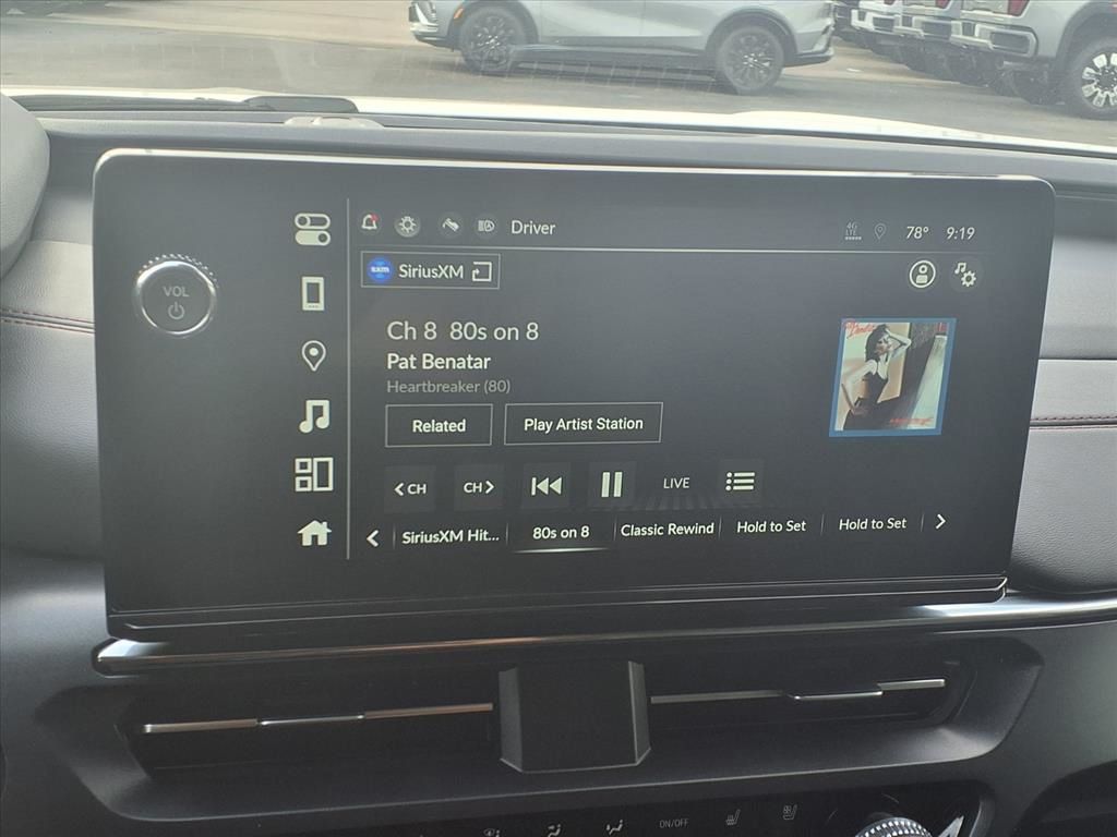 View vehicle photo 4