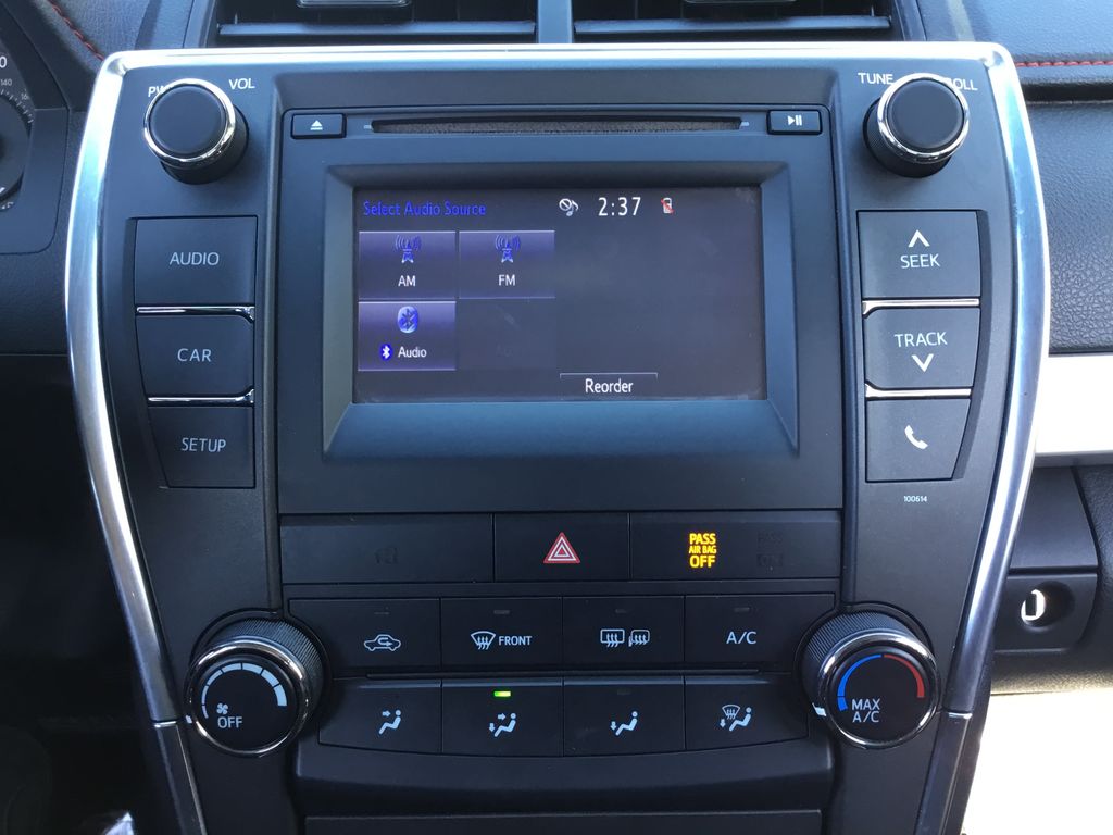 Thumbnail: 2016 Toyota Camry - 21