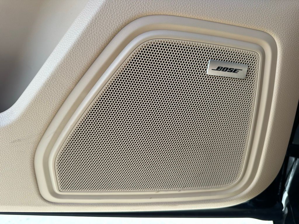 Thumbnail: 2024 Porsche Macan - 21