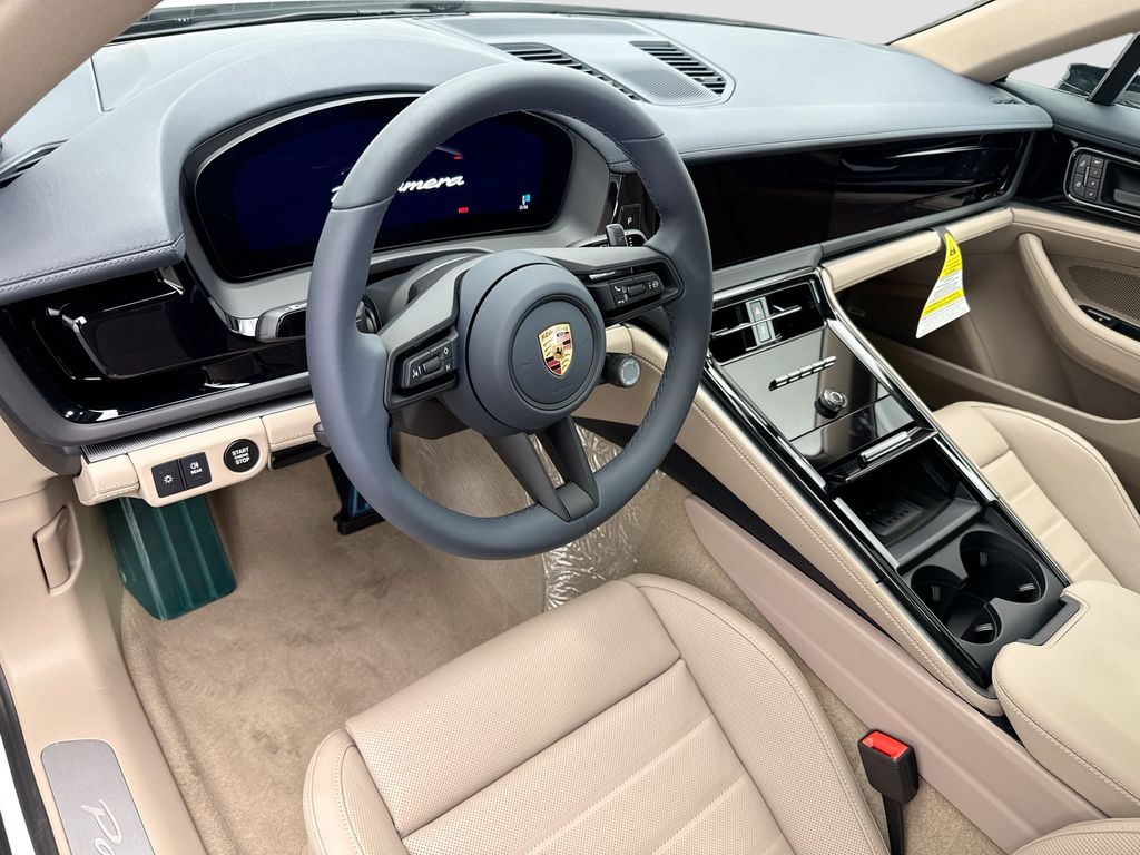 Thumbnail: 2026 Porsche Panamera - 4