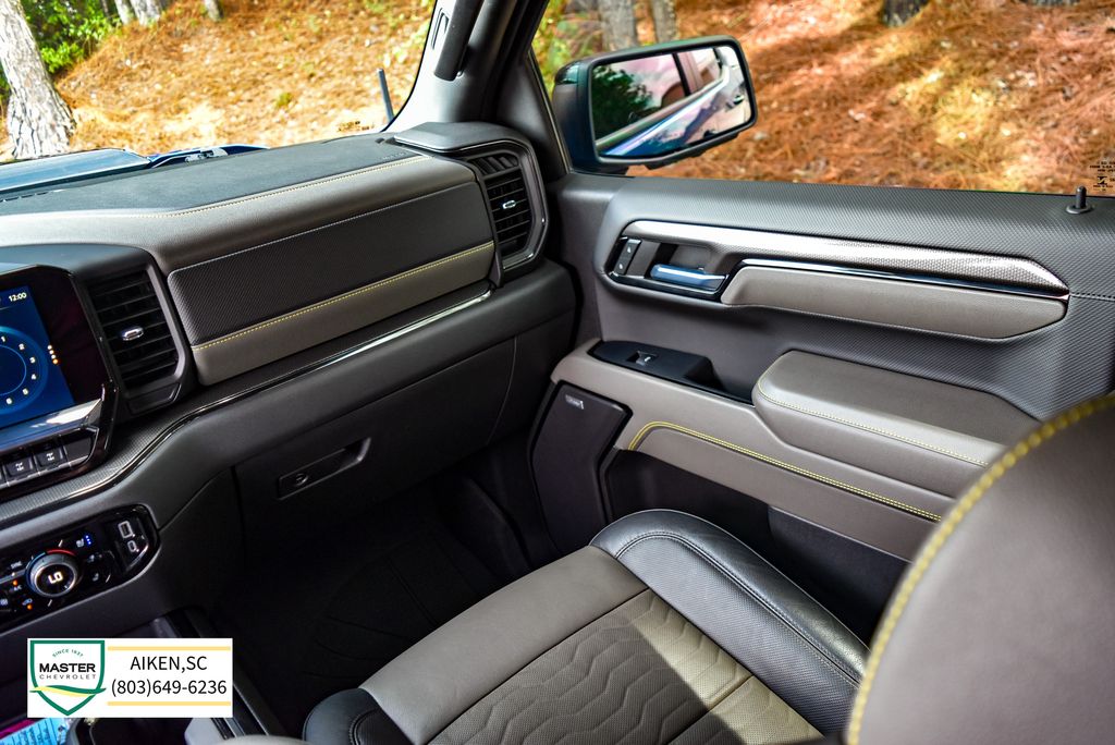 2022 Chevrolet Silverado 1500 ZR2 - Photo 11