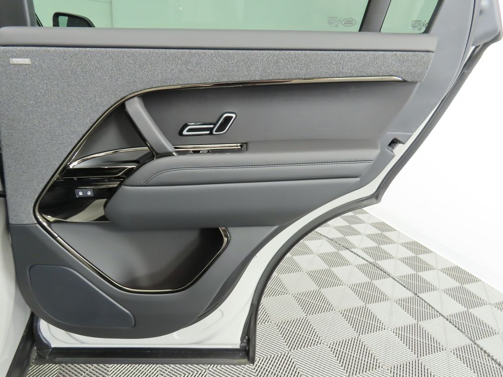 Thumbnail: 2025 Land Rover Range Rover Sport - 27