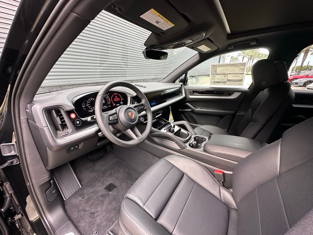 Thumbnail: 2026 Porsche Cayenne - 4