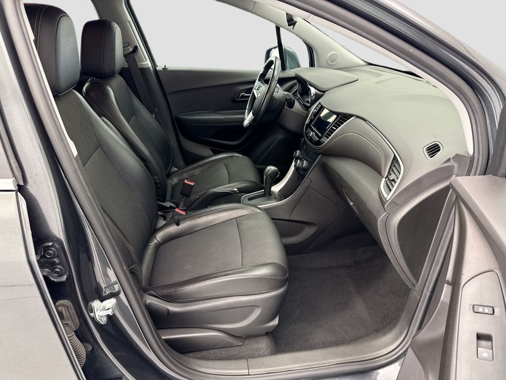 Thumbnail: 2019 Chevrolet Trax - 18