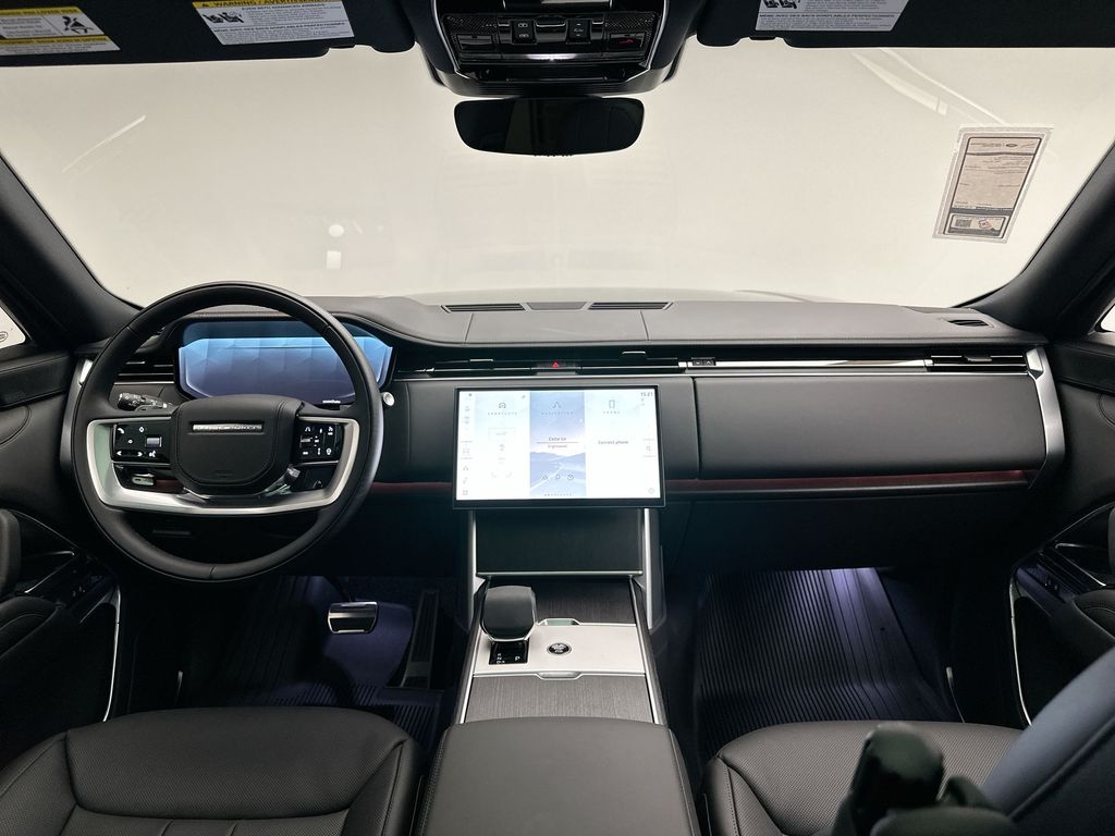 2025 Land Rover Range Rover SE 8