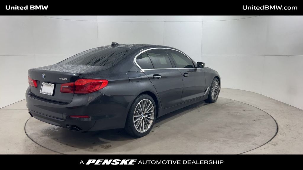 2018 BMW 5 Series 540i xDrive 8