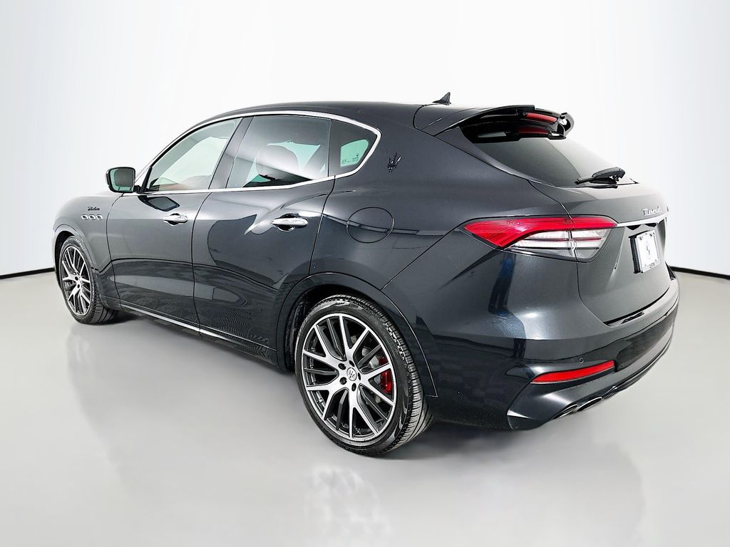 Thumbnail: 2022 Maserati Levante - 7