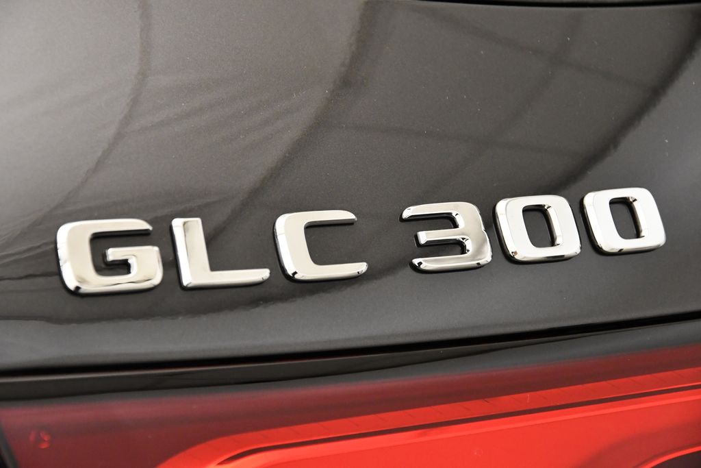 2025 Mercedes-Benz GLC GLC 300 9