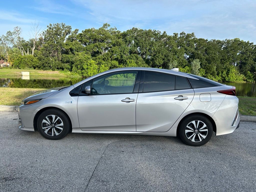 Thumbnail: 2019 Toyota Prius Prime - 3
