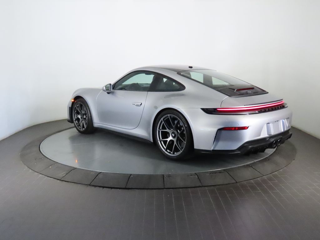 Thumbnail: 2026 Porsche 911 - 3