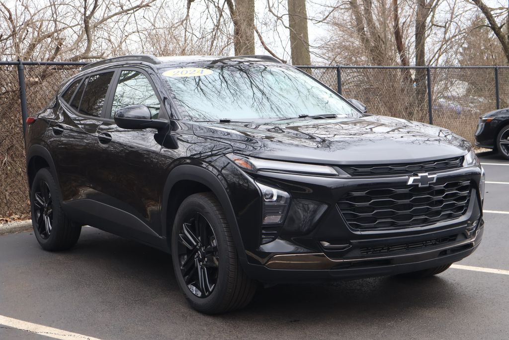 Thumbnail: 2024 Chevrolet Trax - 11