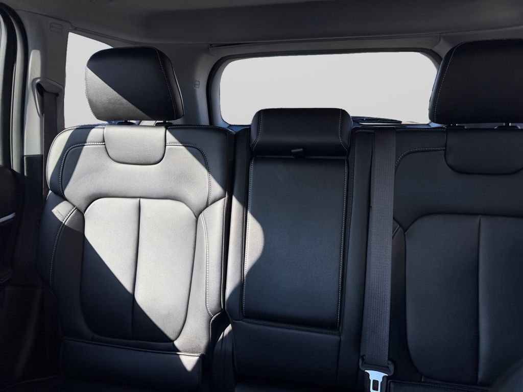 2023 Jeep Grand Cherokee Limited Black at Auto Express Mitsubishi