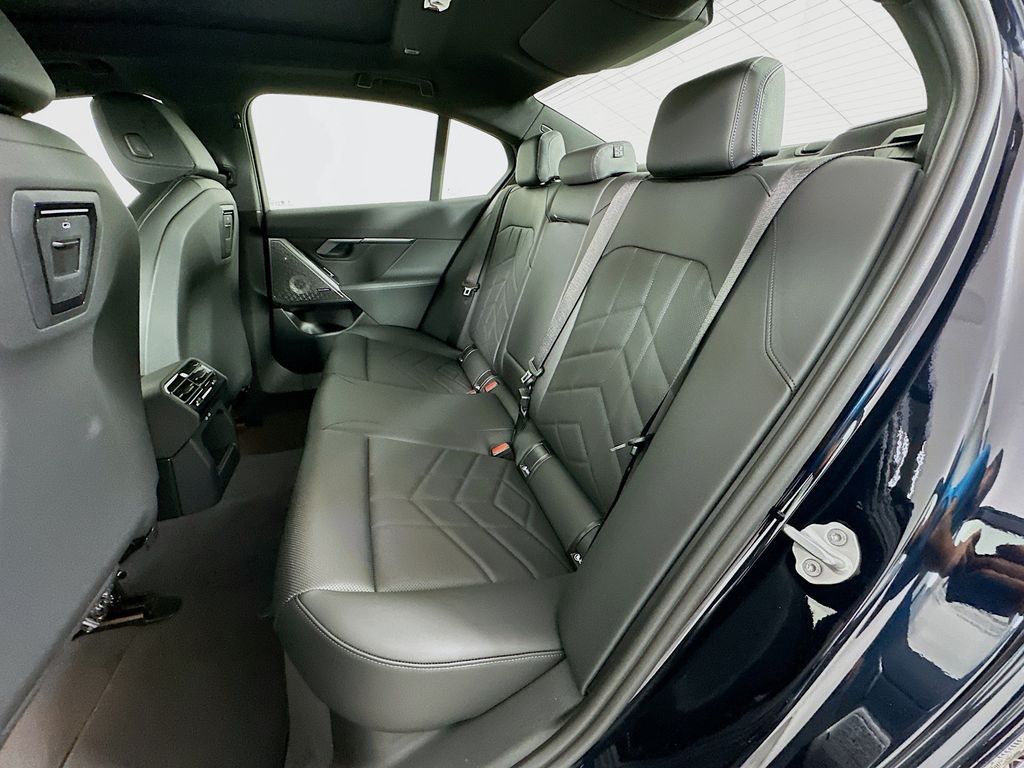 Thumbnail: 2026 BMW 5 Series - 17