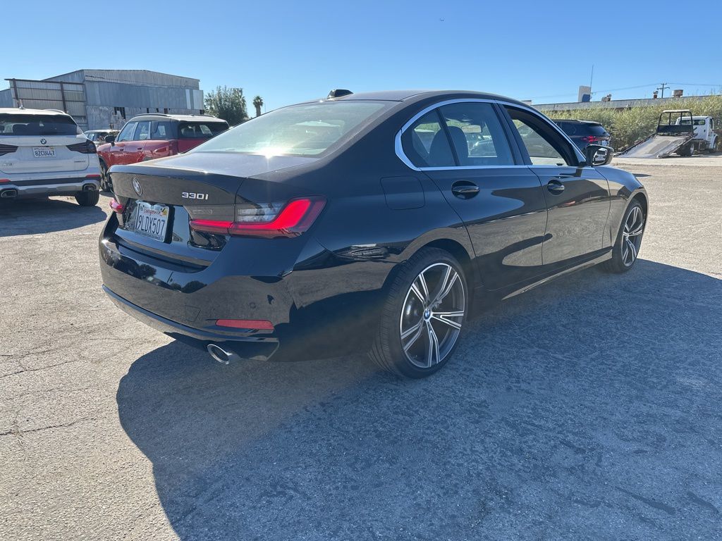 2024 BMW 3 Series 330i xDrive 3