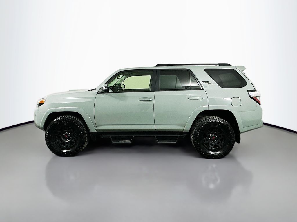 Thumbnail: 2023 Toyota 4Runner - 8