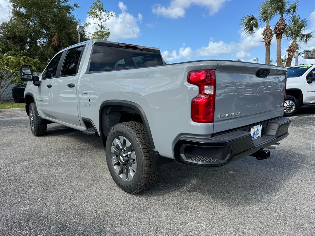 2025 Chevrolet Silverado 2500HD Custom 6