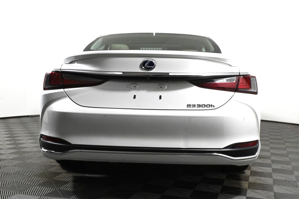 2020 Lexus ES Hybrid 300h 6