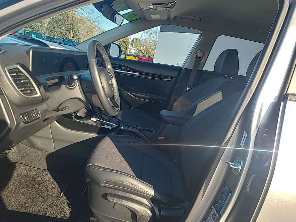 used 2025 Kia Seltos car, priced at $22,851