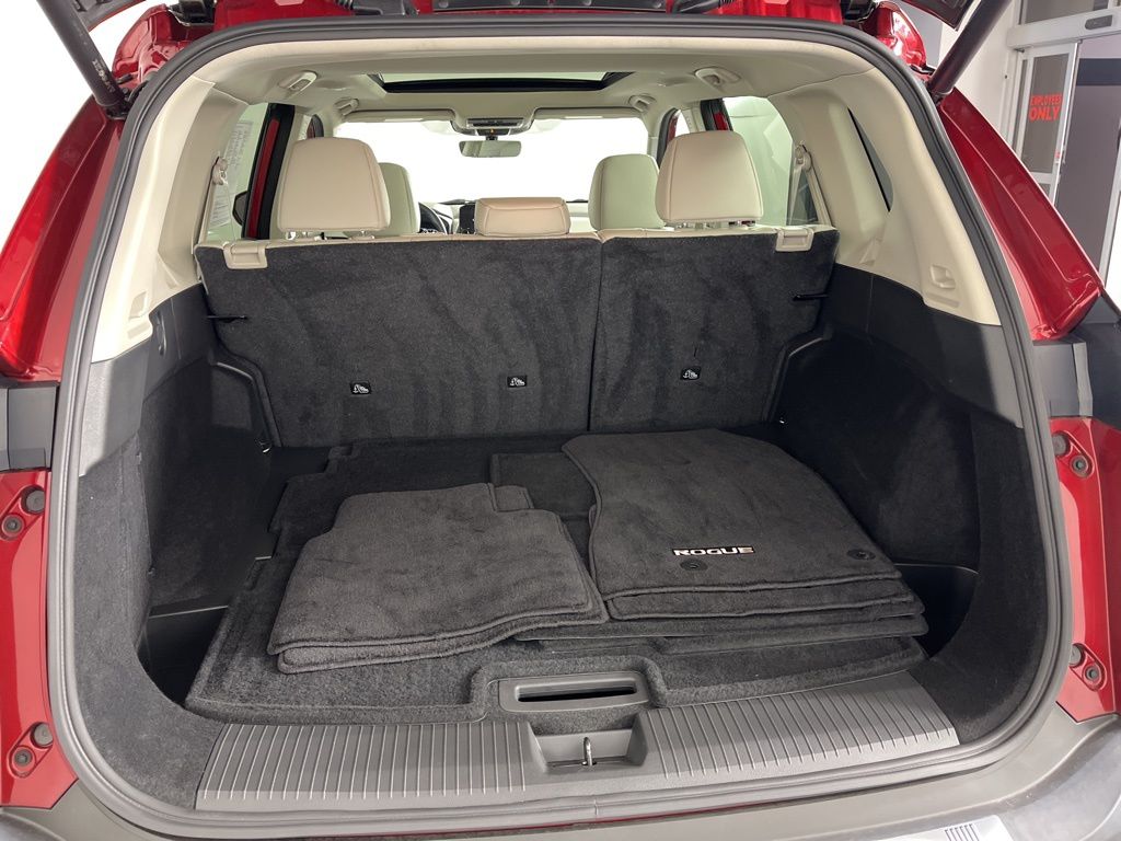 Thumbnail: 2023 Nissan Rogue - 18