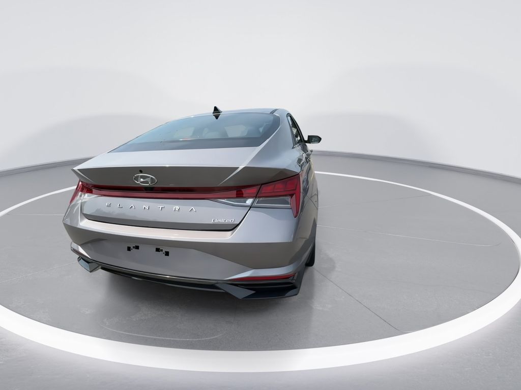 Used 2023 Metal Hyundai Limited image 7