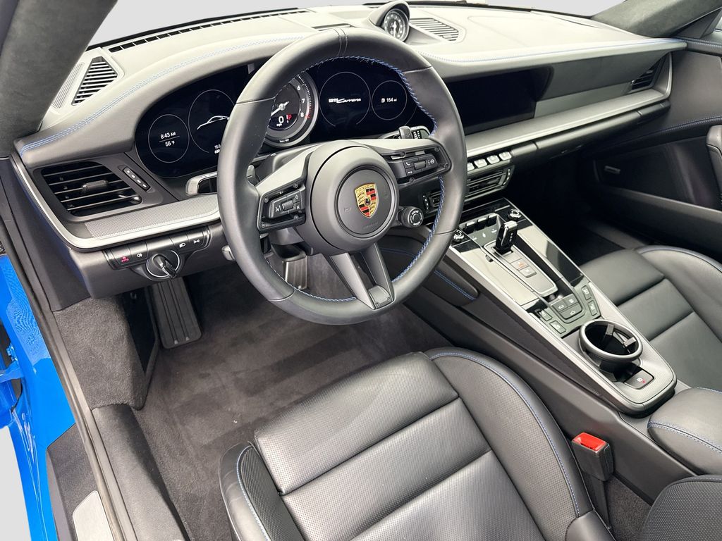 Thumbnail: 2024 Porsche 911 - 4