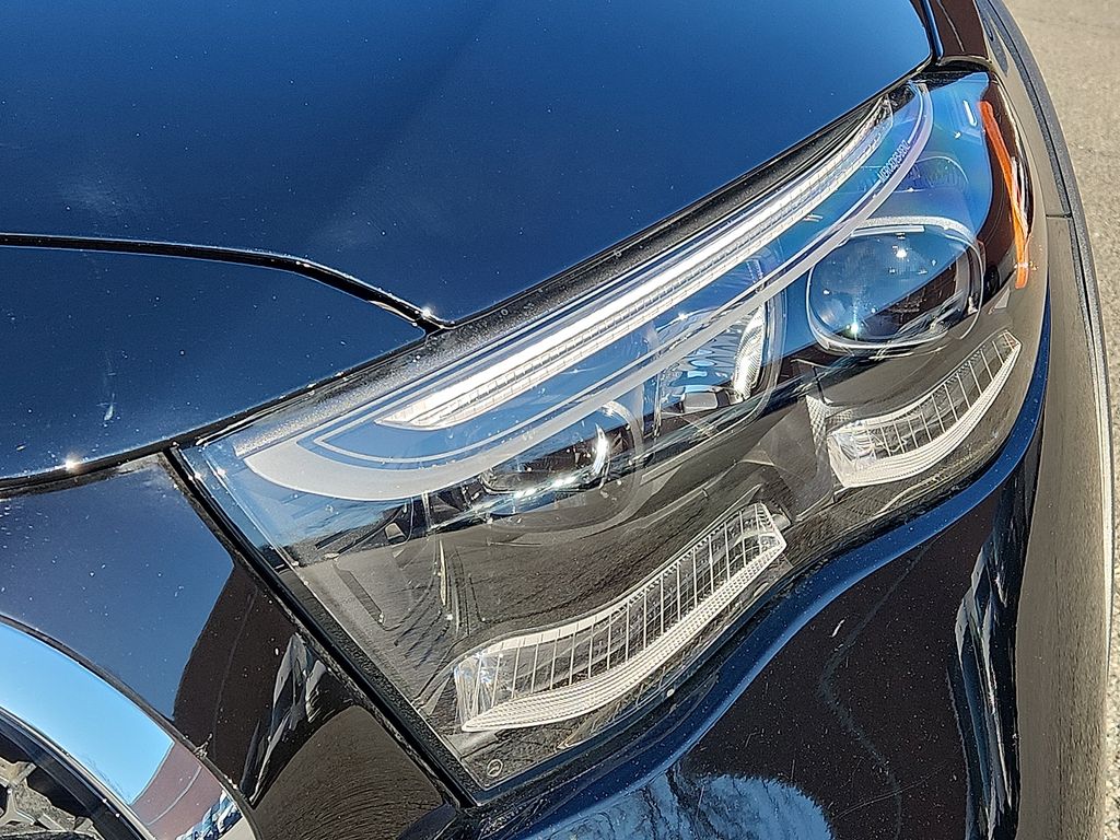 Thumbnail: 2025 Mercedes-Benz E-Class - 9